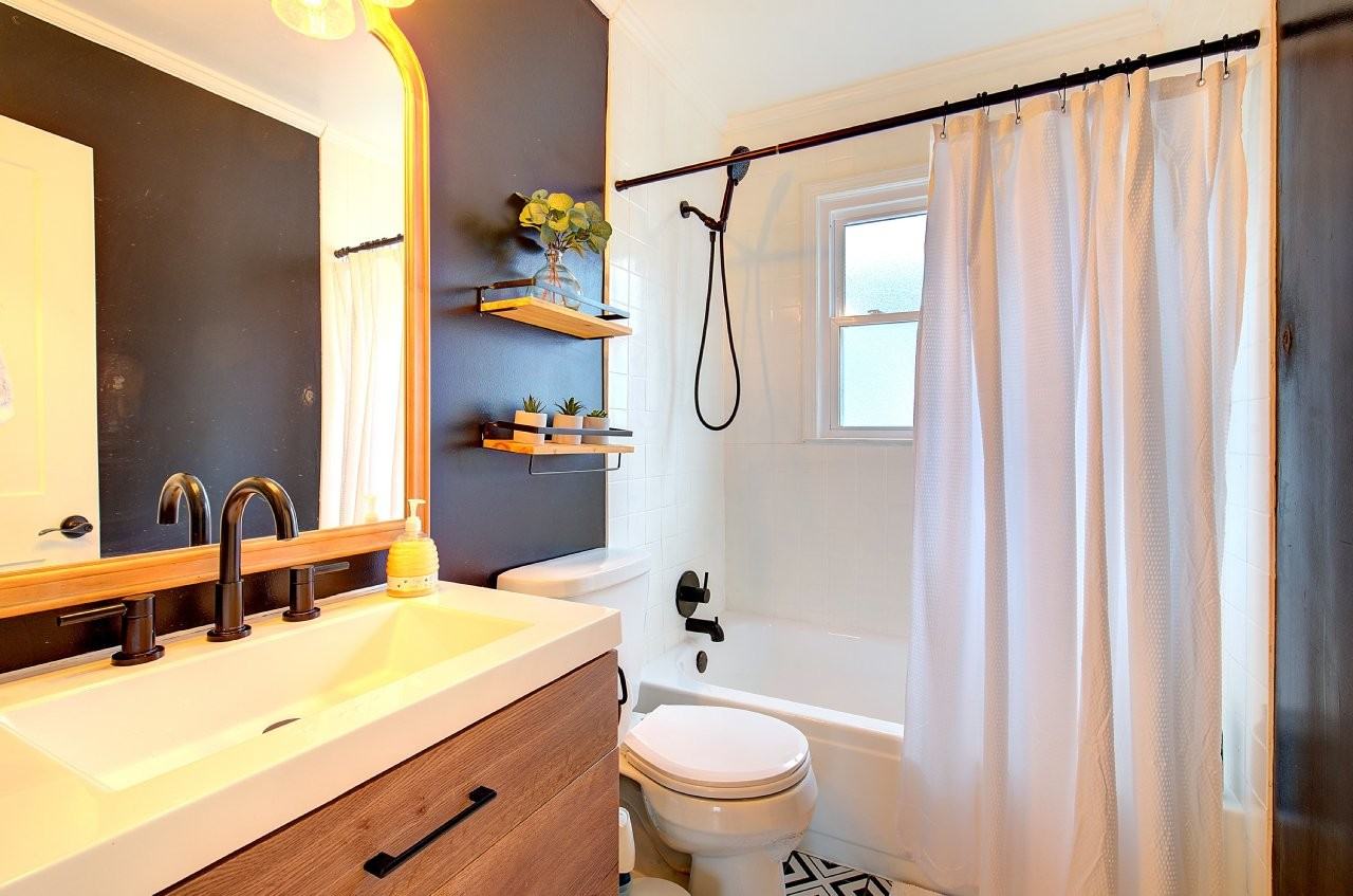 105 Crane Ave - Photo 3 of 20