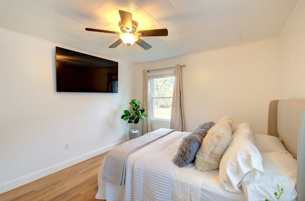 105 Crane Ave - Photo 5 of 20