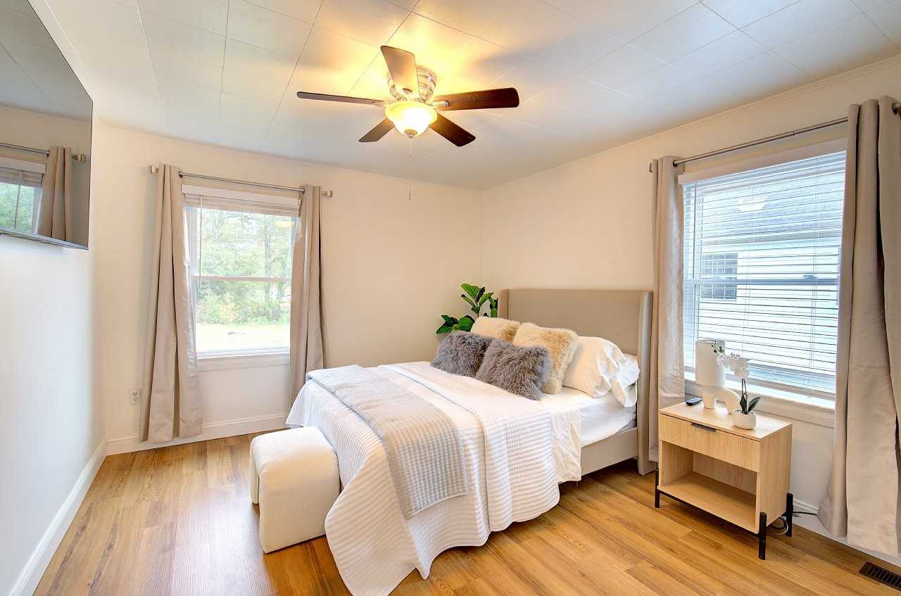 105 Crane Ave - Photo 6 of 20