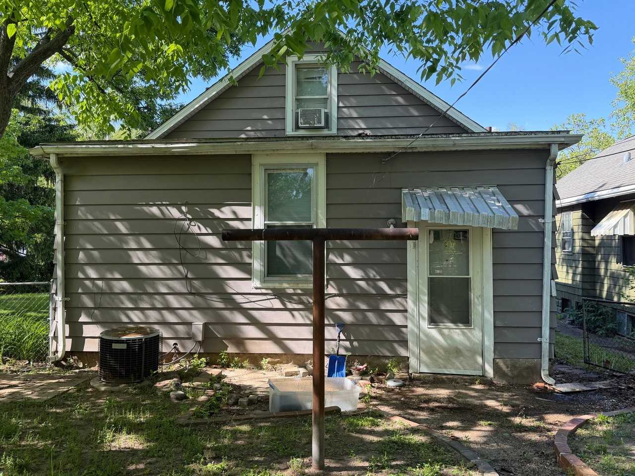 2804 W Humboldt St - Photo 2 of 18