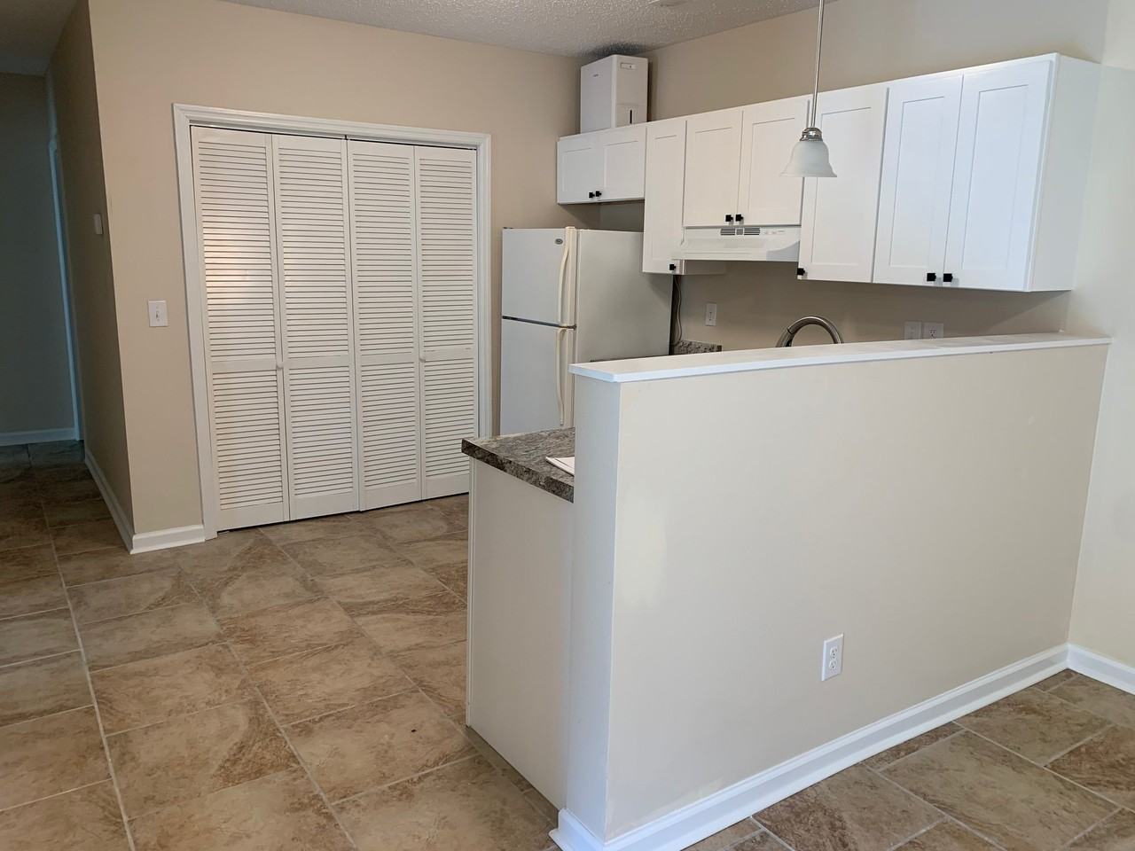 3 Baldwin St Se #BS - Photo 2 of 6