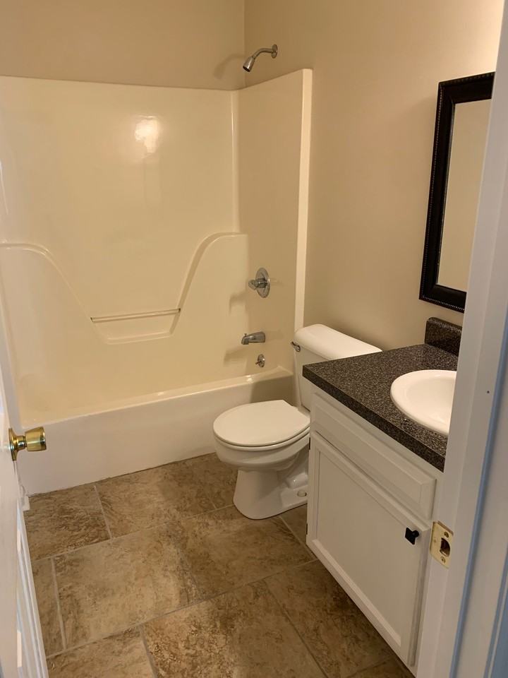 3 Baldwin St Se #BS - Photo 5 of 6
