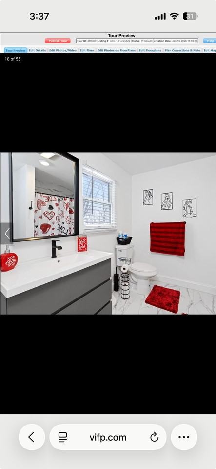 18 Grandview Ave #1 - Photo 4 of 15