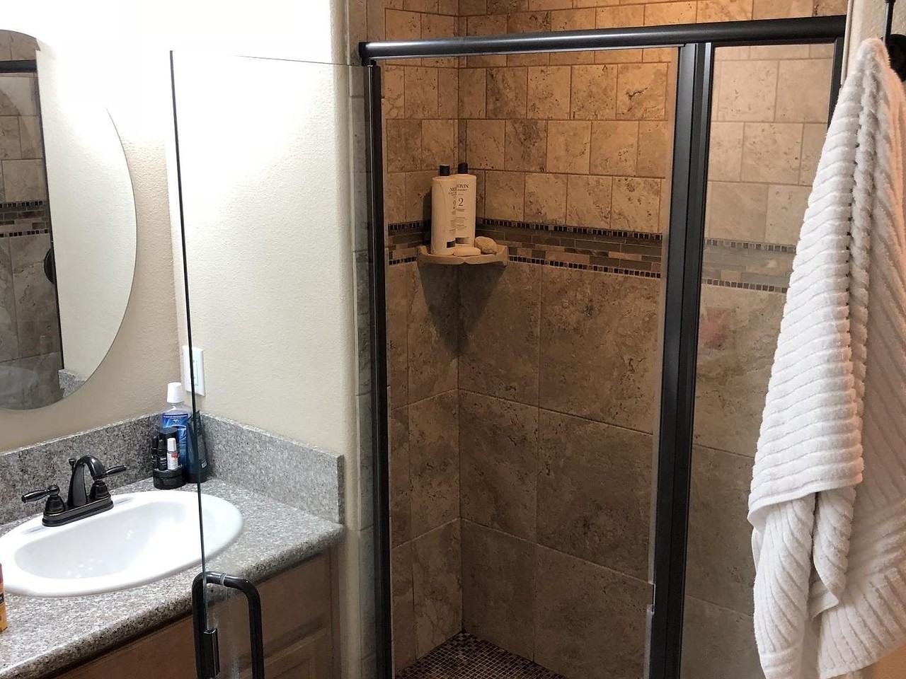301 Bayou Pl - Photo 3 of 20