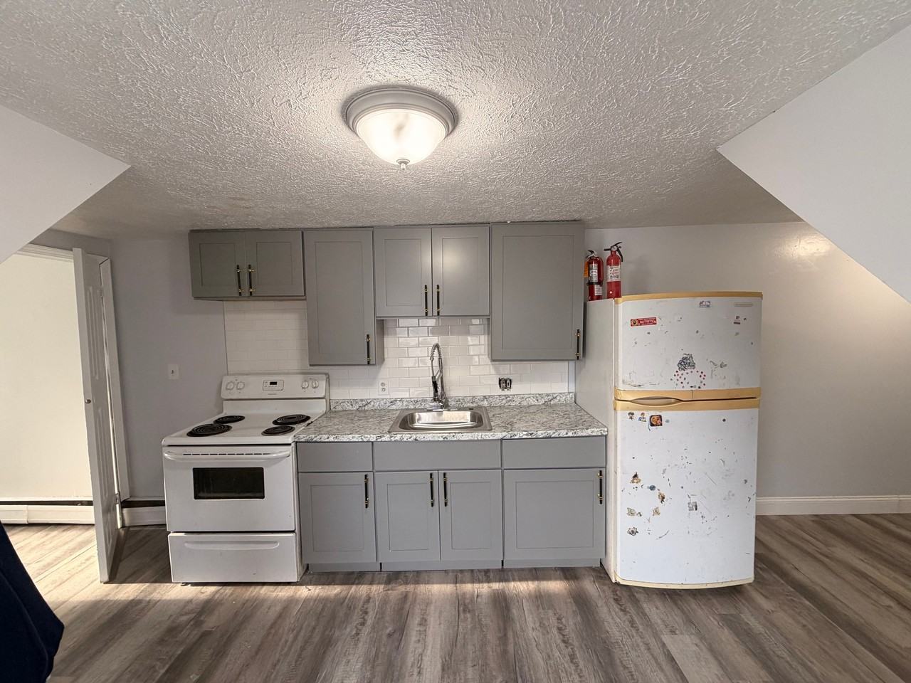 125 Pierce St #6 - Photo 2 of 8