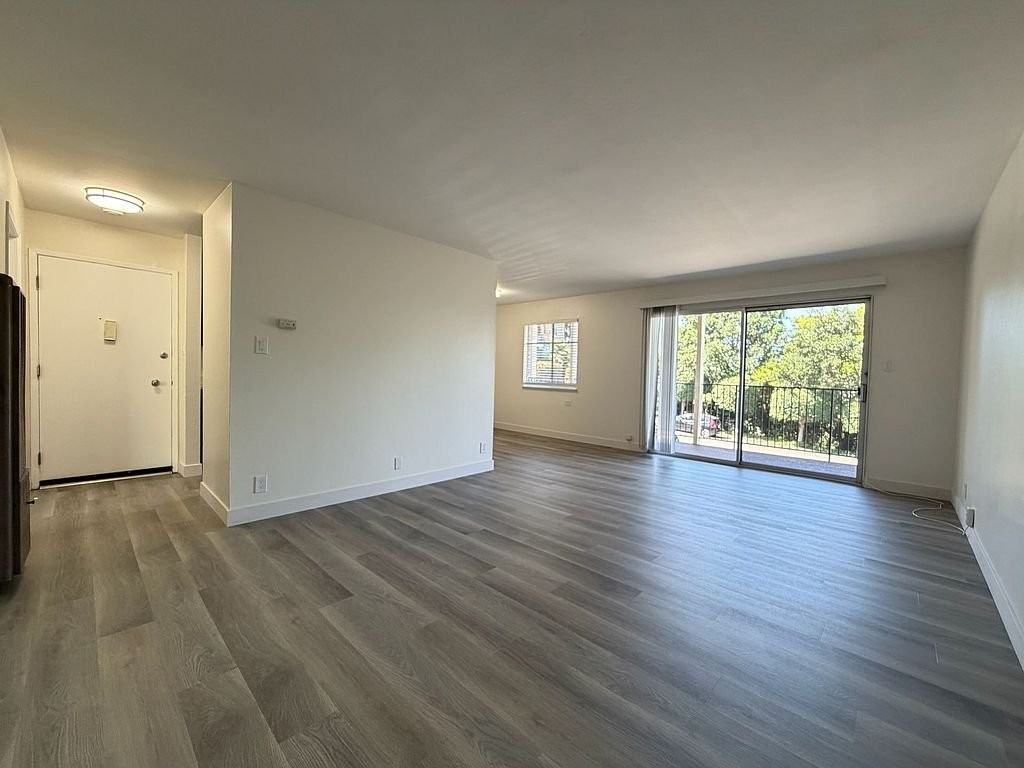 149 Hilborn St #149 - Photo 3 of 7