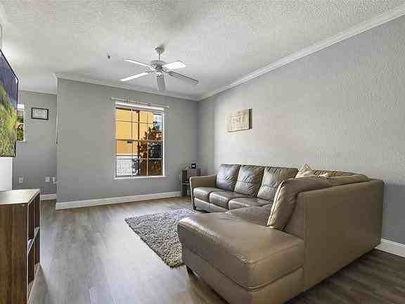 6131 Metrowest Blvd #32 - Photo 3 of 19