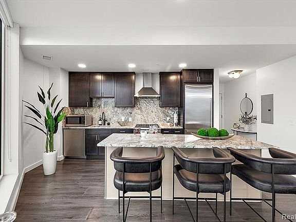 330 Gratiot Ave #35 - Photo 3 of 20