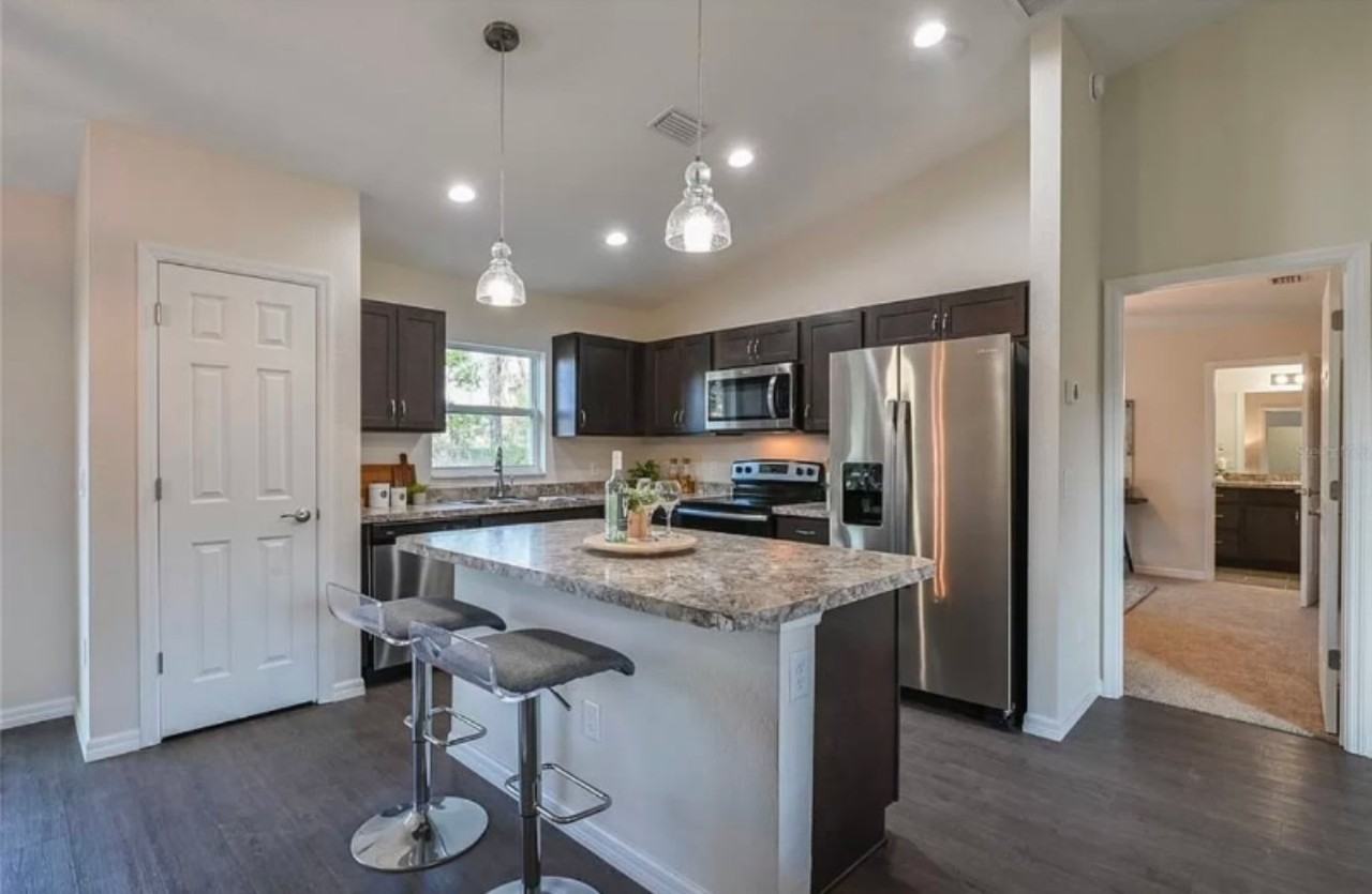 3920 Sw 138th St - Photo 6 of 17