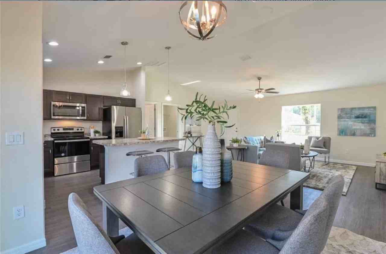 3920 Sw 138th St - Photo 7 of 17