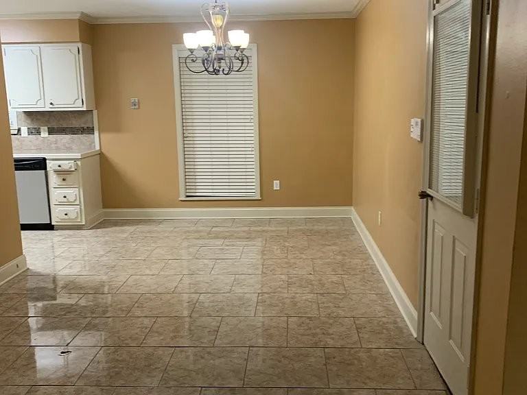 516 Susan Dr - Photo 3 of 16