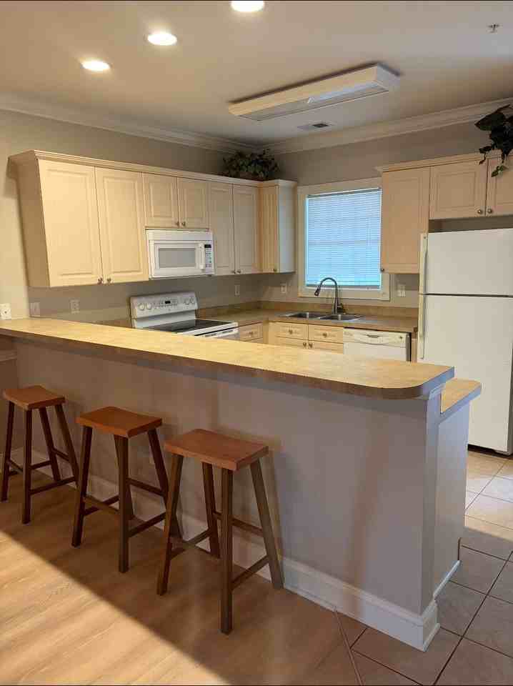 4828 Magnolia Lake Dr #203 - Photo 5 of 14