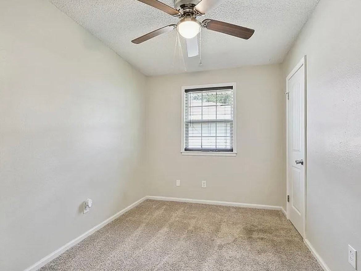 1105 Warren Dr - Photo 6 of 15