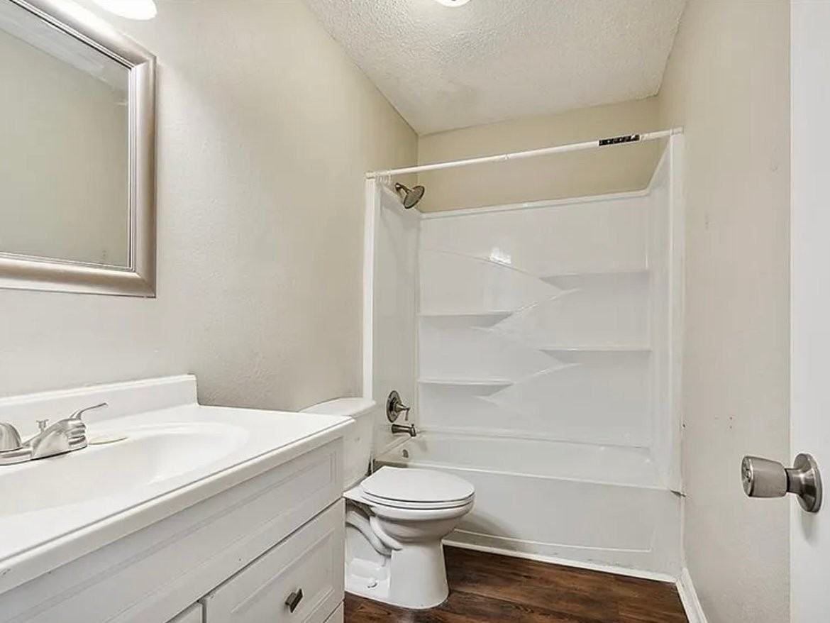 1105 Warren Dr - Photo 7 of 15