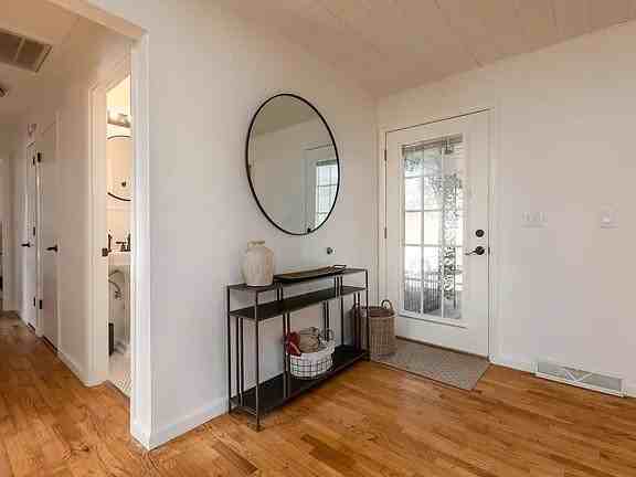 609 S Emerald Ln - Photo 4 of 5