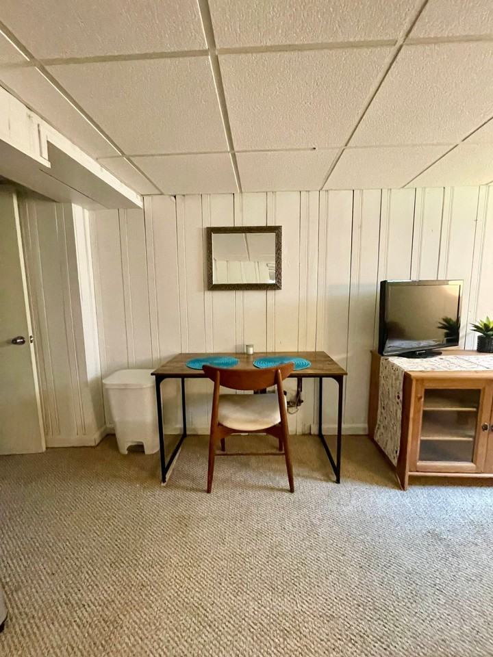 716 Southern Ave - Photo 5 of 13