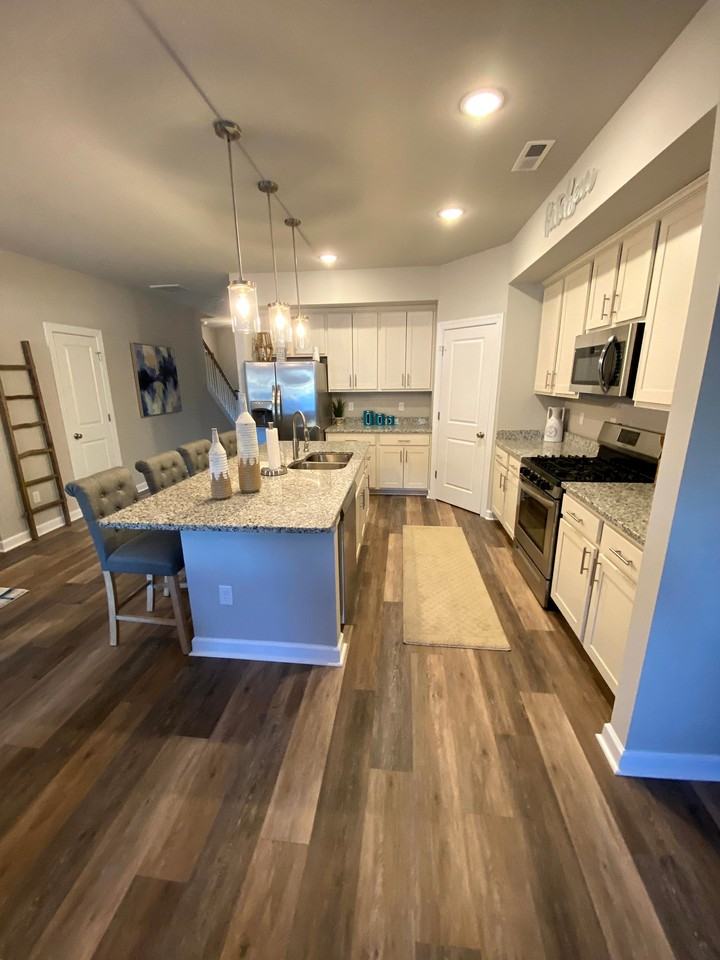 120 Two Penny Pl - Photo 4 of 19