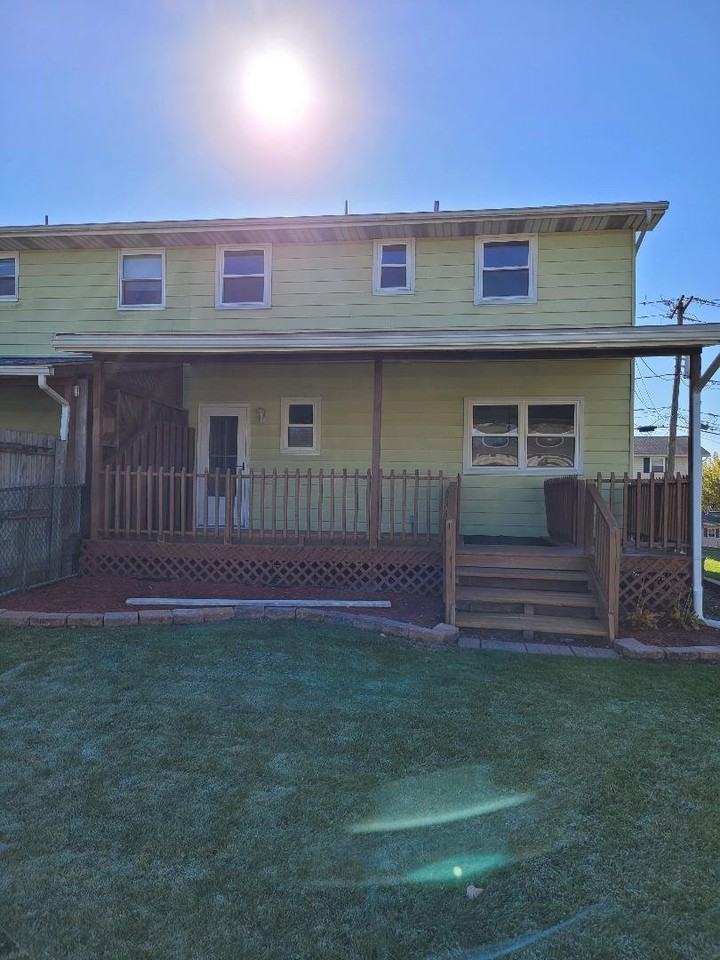 107 W 26th St - Photo 2 of 6