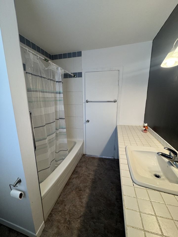 89 Rue Bagot - Photo 4 of 10