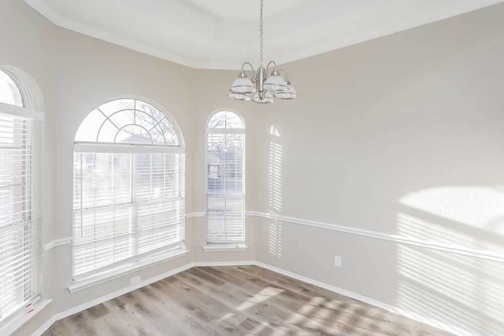 708 Brees Dr - Photo 4 of 16