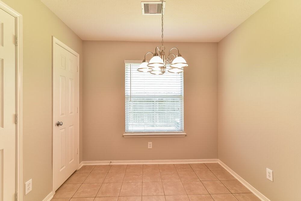 3705 Burwood Ct - Photo 6 of 16