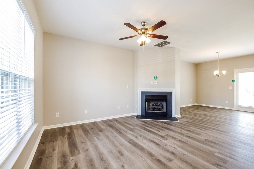 3912 Sages Ave - Photo 6 of 16