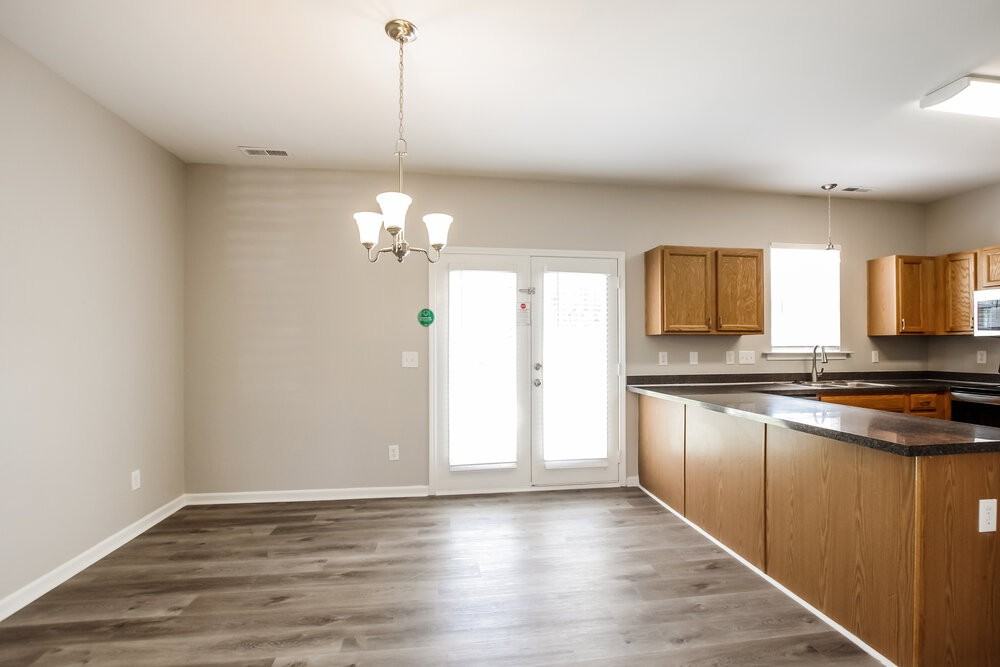 3912 Sages Ave - Photo 7 of 16