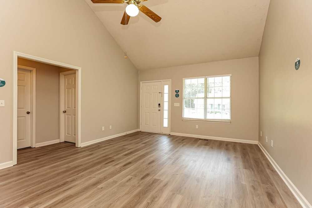 1610 Cedar Tree Ln - Photo 3 of 25