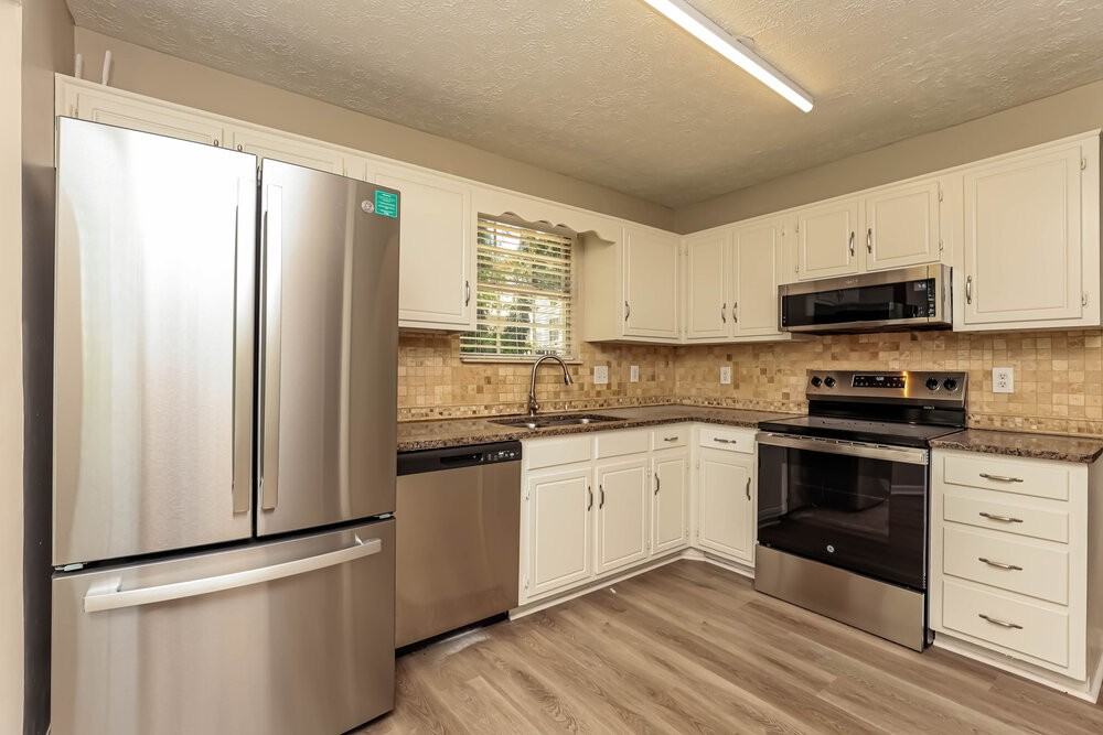 1610 Cedar Tree Ln - Photo 6 of 25