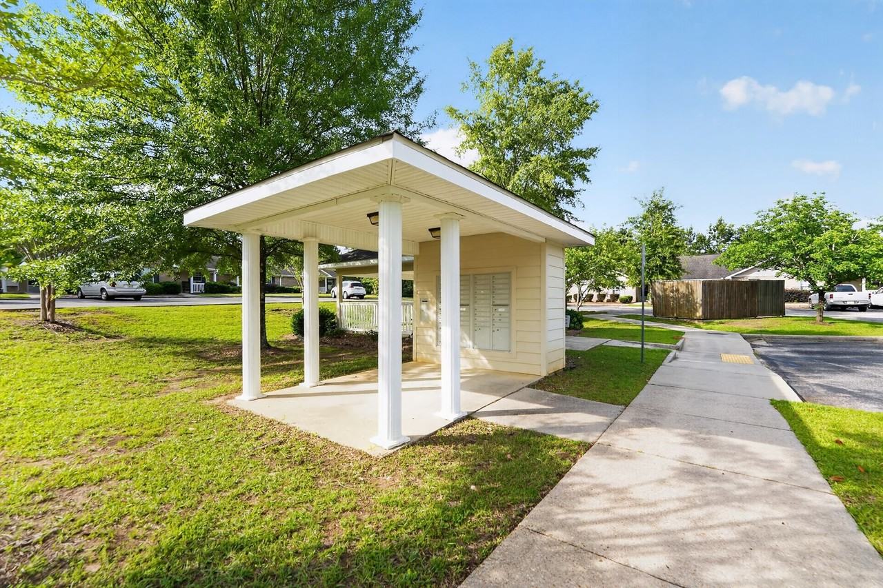 Country Club Cottages - Photo 5 of 50