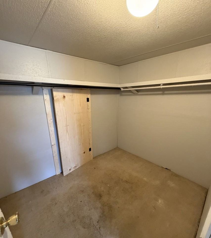 111 5th St - Photo 3 of 11