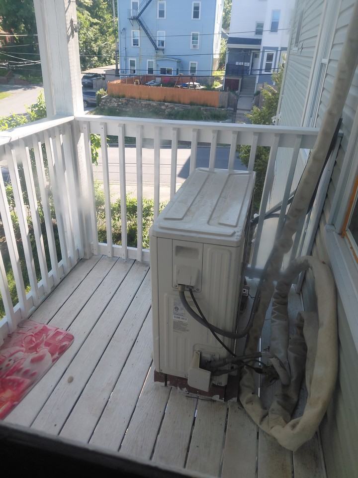 395 9th Ave #4 - Photo 5 of 15
