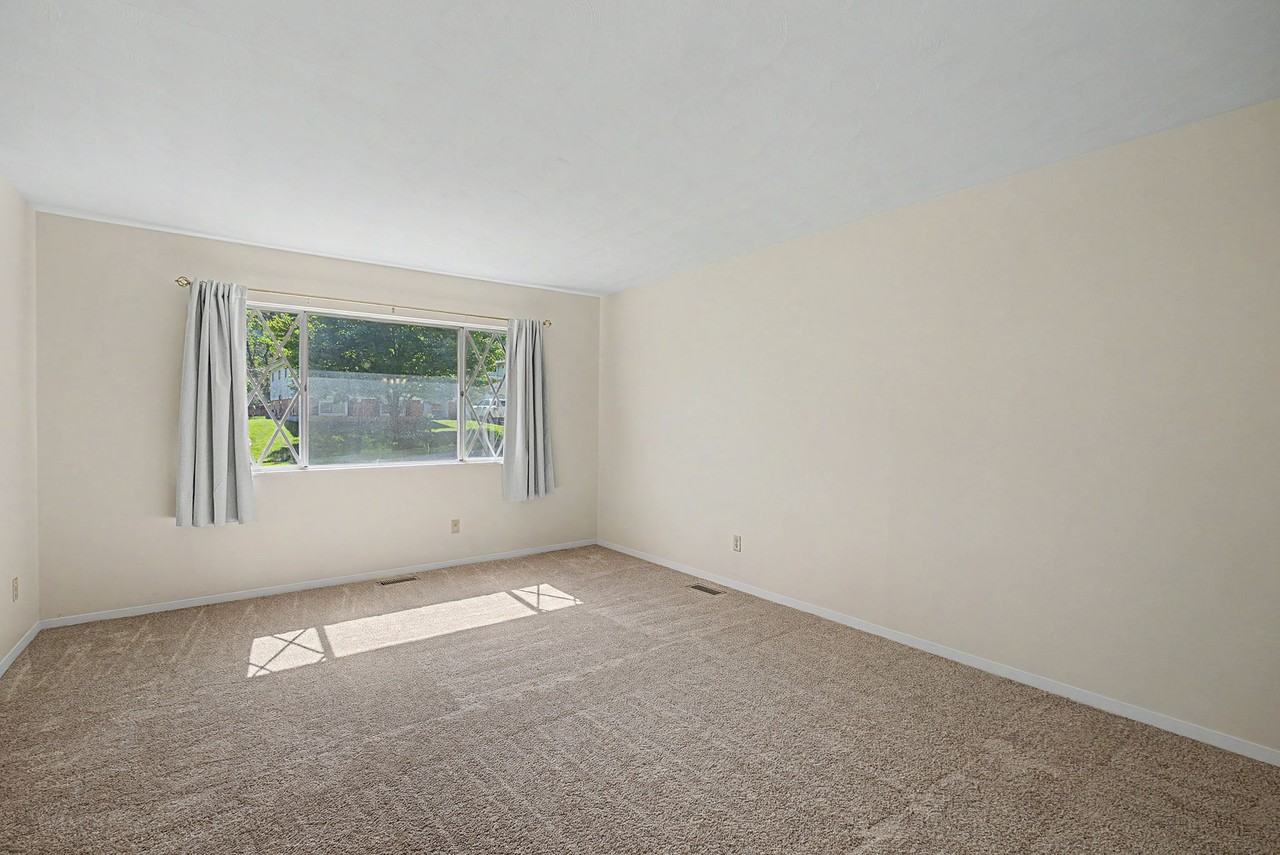819 Gleneagle Dr #NA - Photo 7 of 34