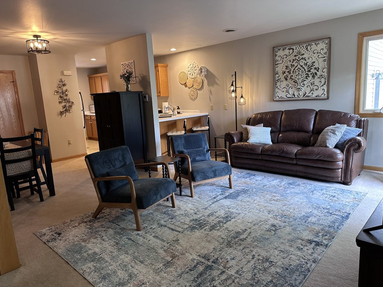 442 Meadowridge Cir - Photo 6 of 25