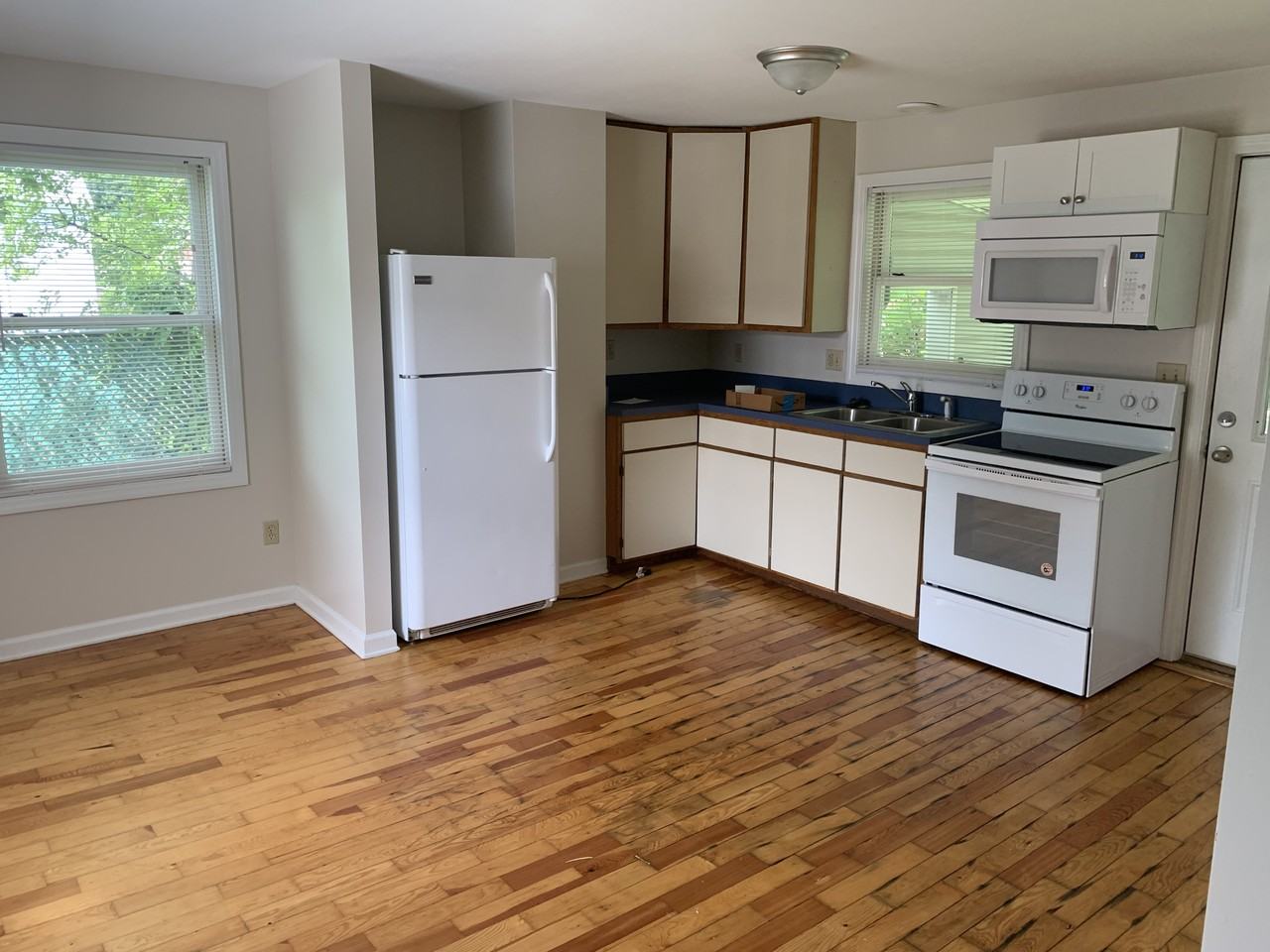 230 Chicago Ave #102 - Photo 2 of 7