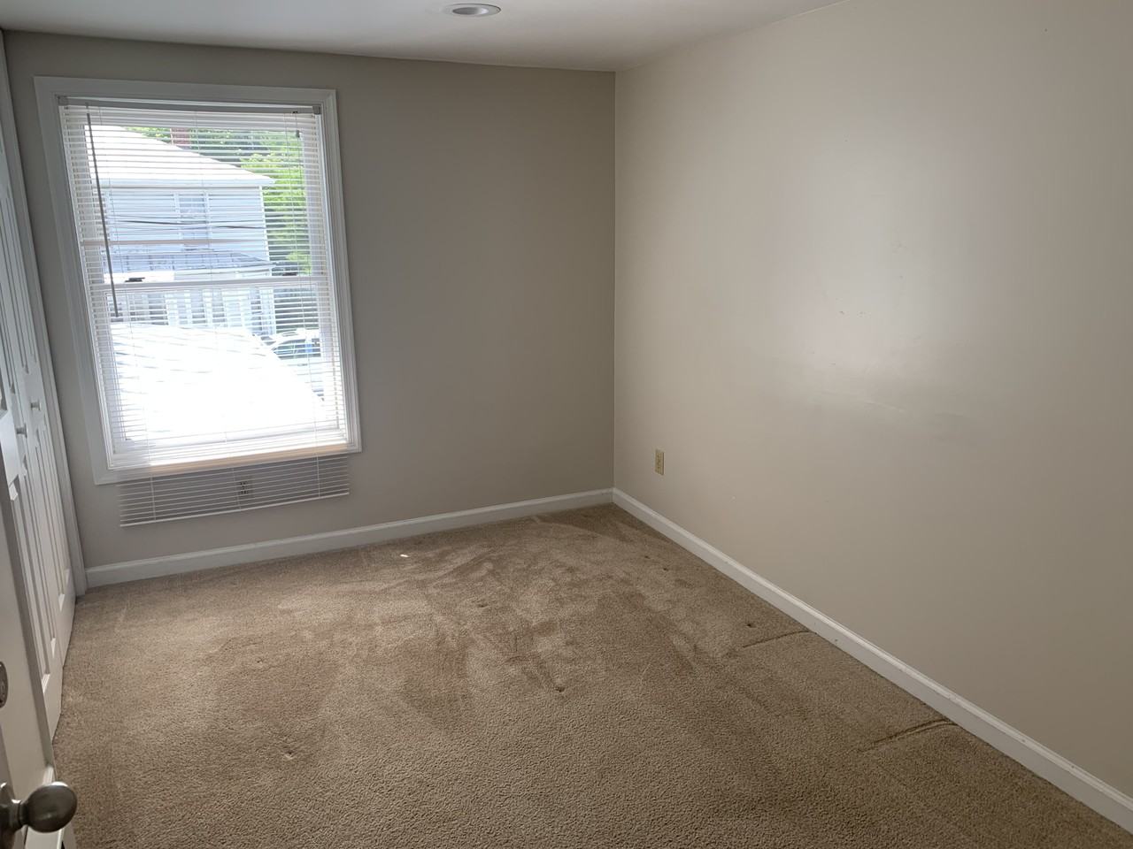 230 Chicago Ave #102 - Photo 5 of 7