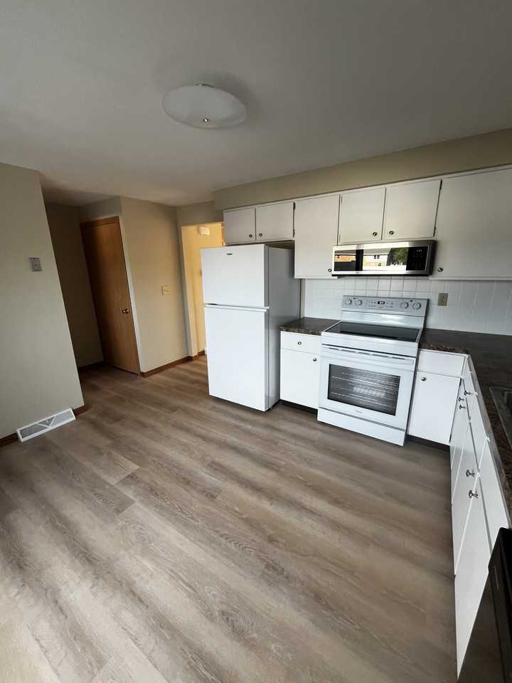 1171 Yuma Circle Southwest #E - Photo 4 of 11
