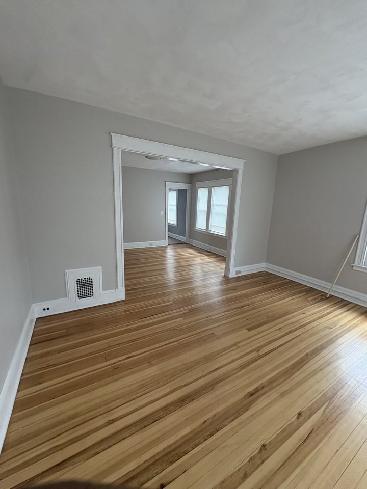 45 Mountain St #2ndFL - Photo 2 of 7