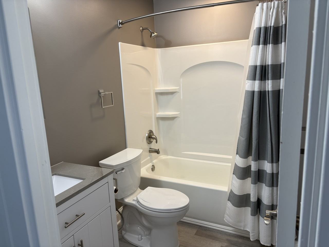 1644 Warren Rd #2 - Photo 5 of 8