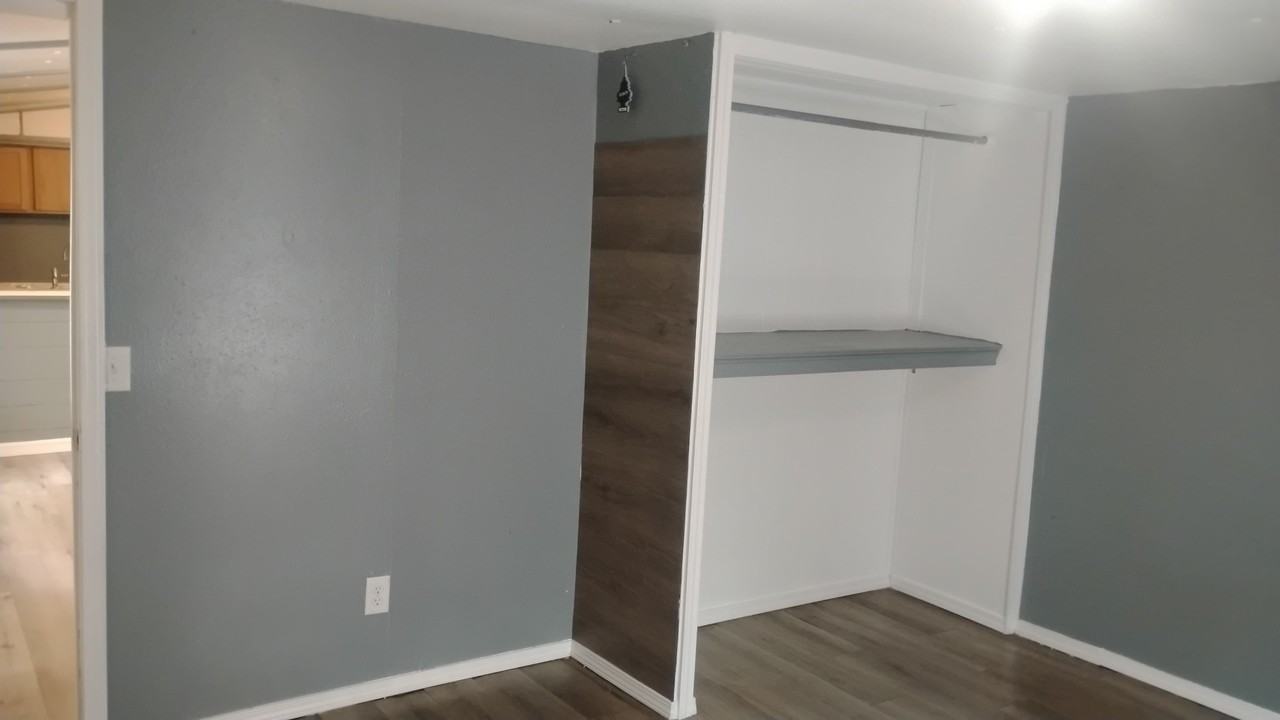 800 Denton Blvd Nw #NA - Photo 6 of 7