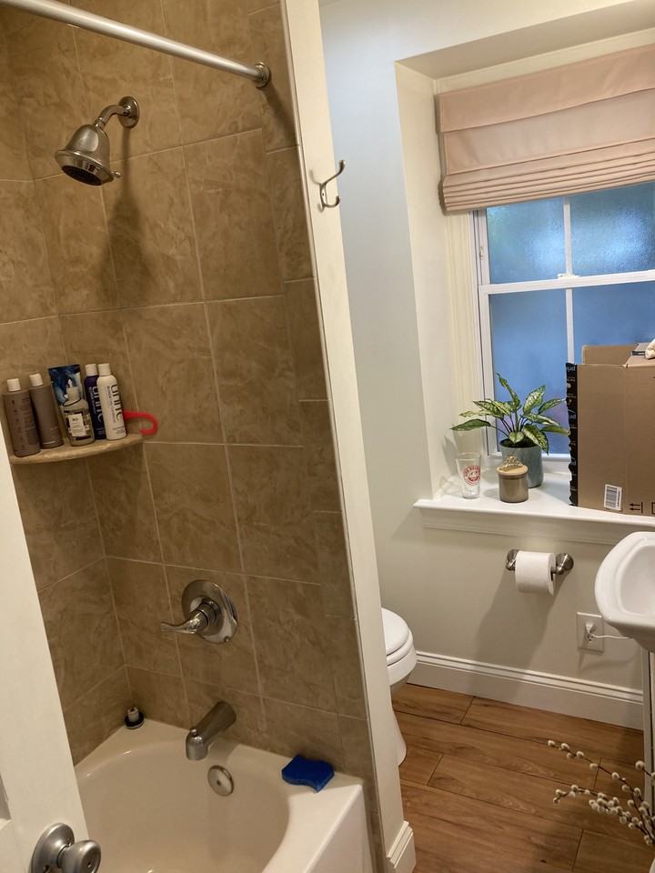 513 S Orange St #4 - Photo 2 of 7