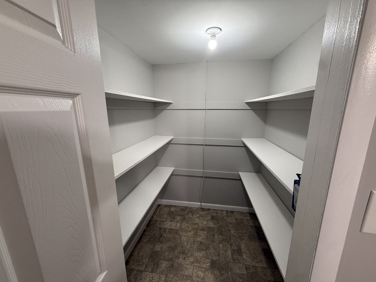 2603 Eisenhower Ct - Photo 7 of 17
