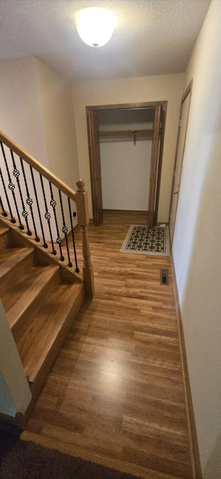 700 20th Ave Sw #1 - Photo 5 of 18