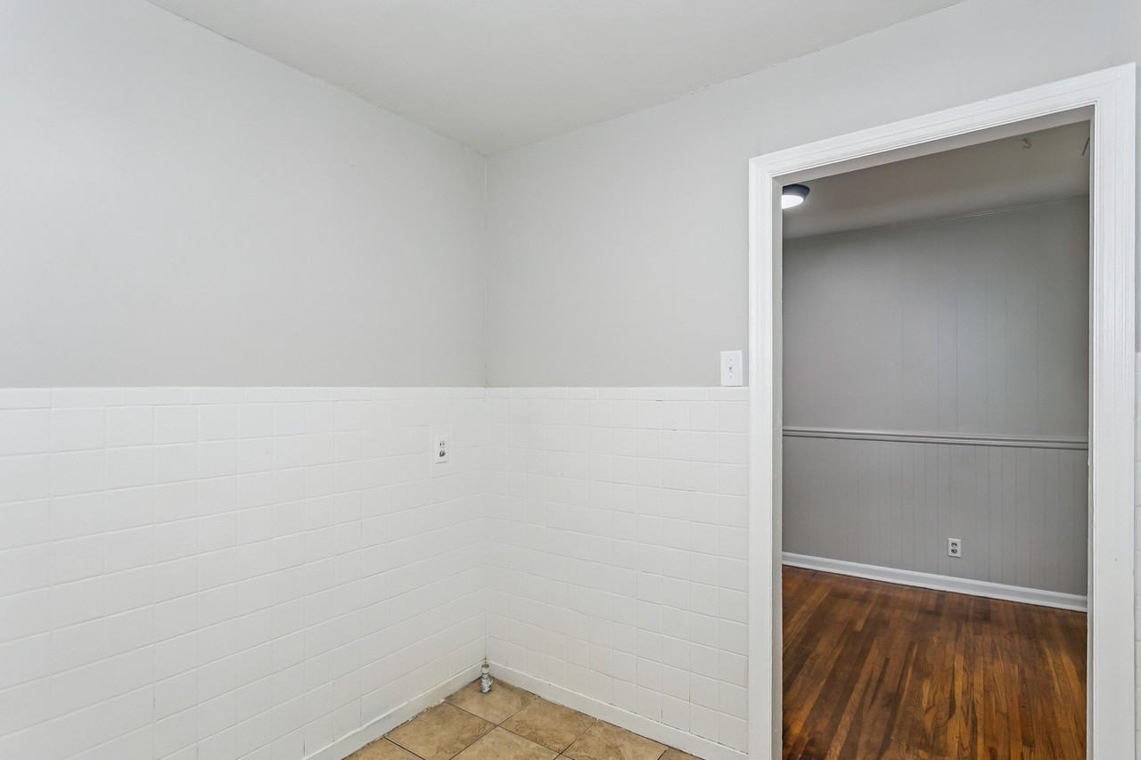 229 S Edwards St #NA - Photo 7 of 16