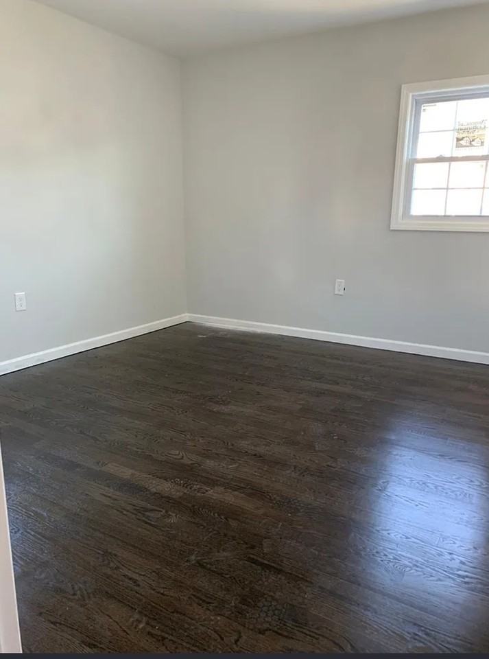 1113 Julia St #2 - Photo 4 of 12