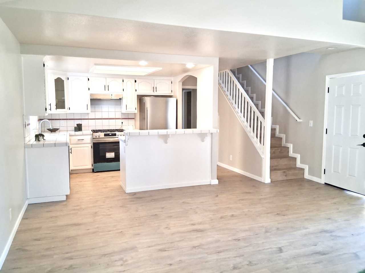 187 Washington St #187 - Photo 3 of 21