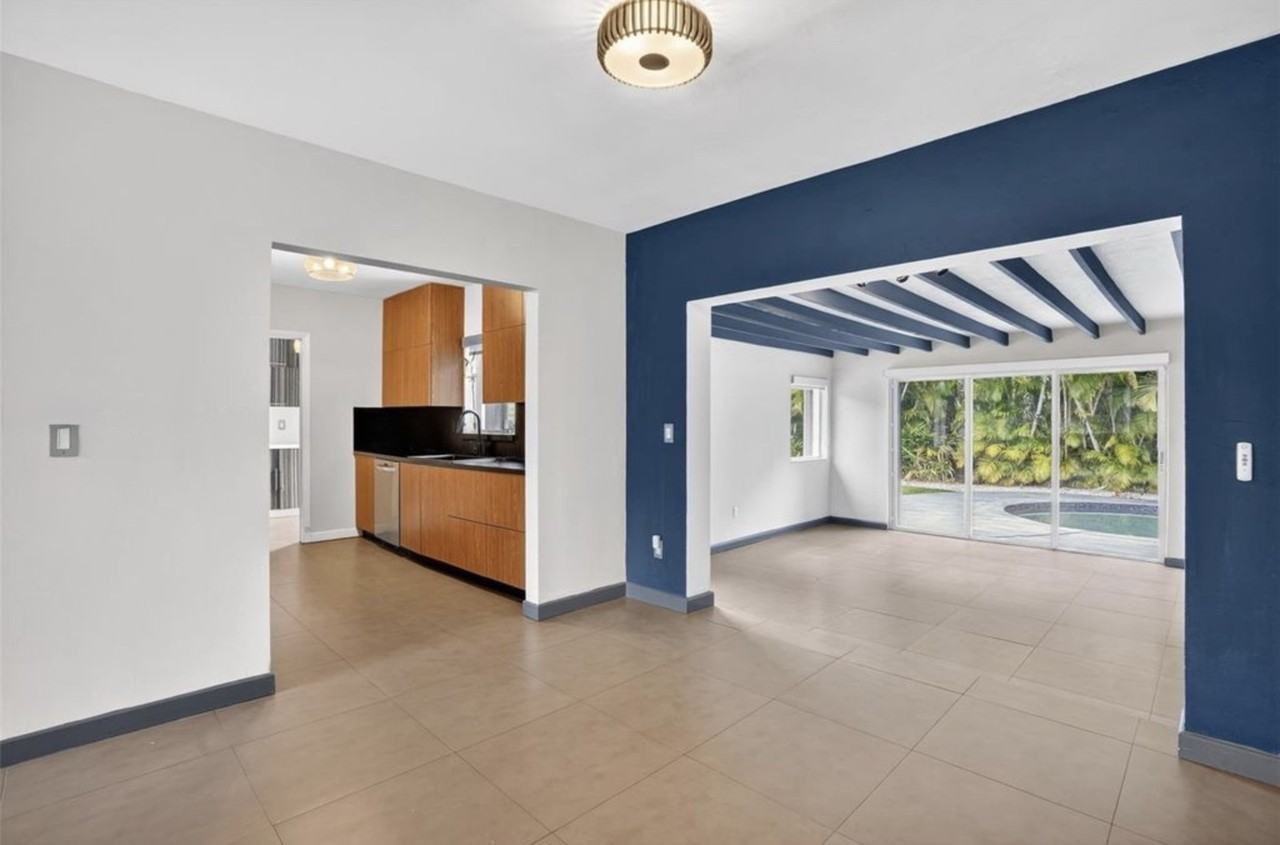 425 Ne 114th St #NA - Photo 5 of 22
