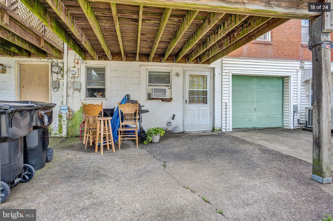 2424 Berryhill St #NA - Photo 2 of 6