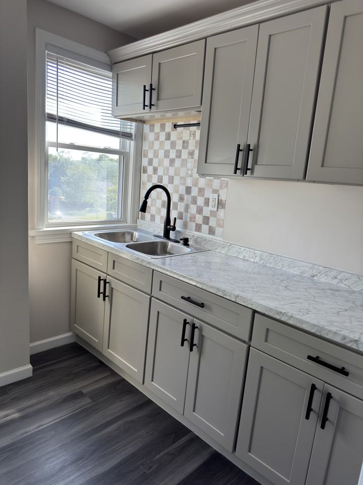 24 Potter St #3 - Photo 6 of 21