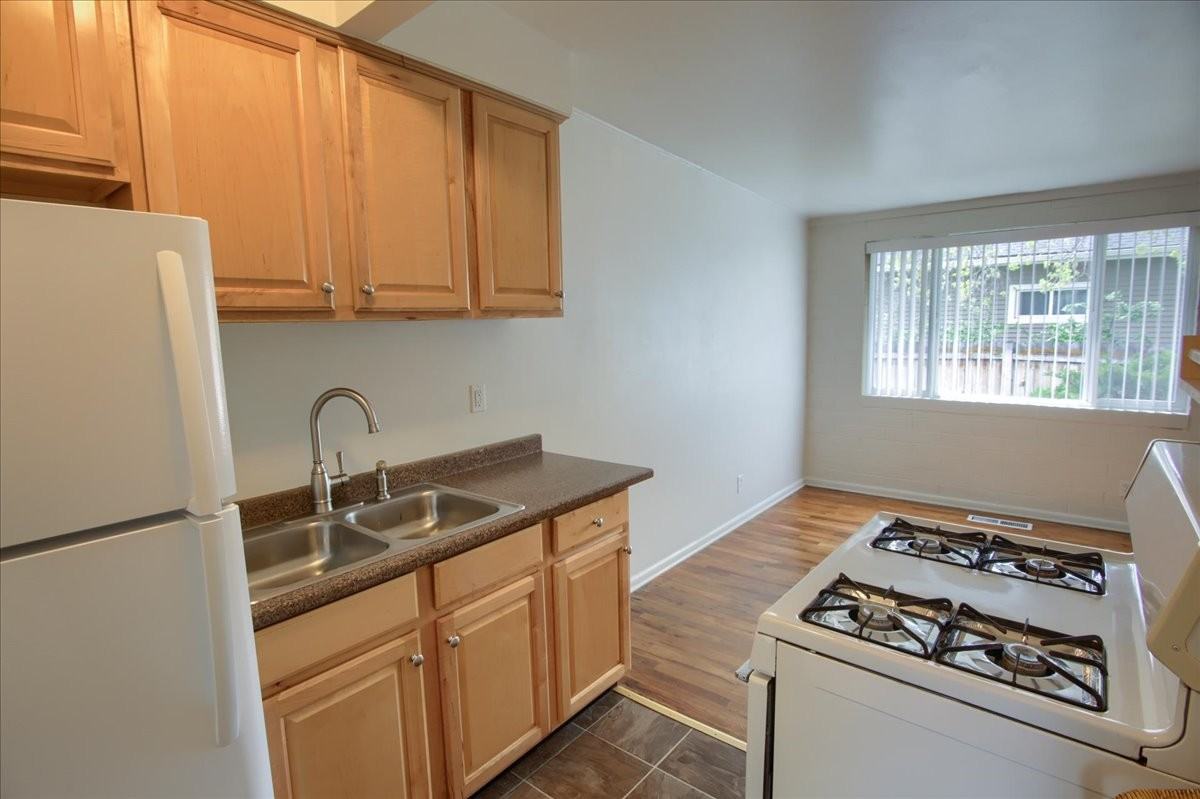 1452 South 300 East - Photo 4 of 12